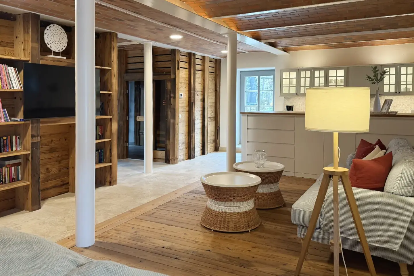 Stilvolles Ferienapartment mit Sauna im Landhausstil in Radeburg nahe Moritzburg und Dresden - Wohnzimmer - Bild 1
